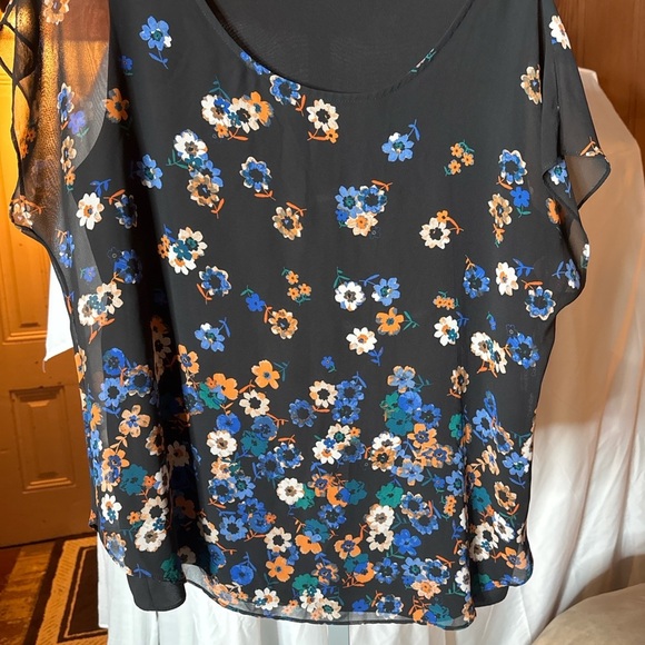 Calvin Klein Black Floral Blouse - Picture 2 of 5
